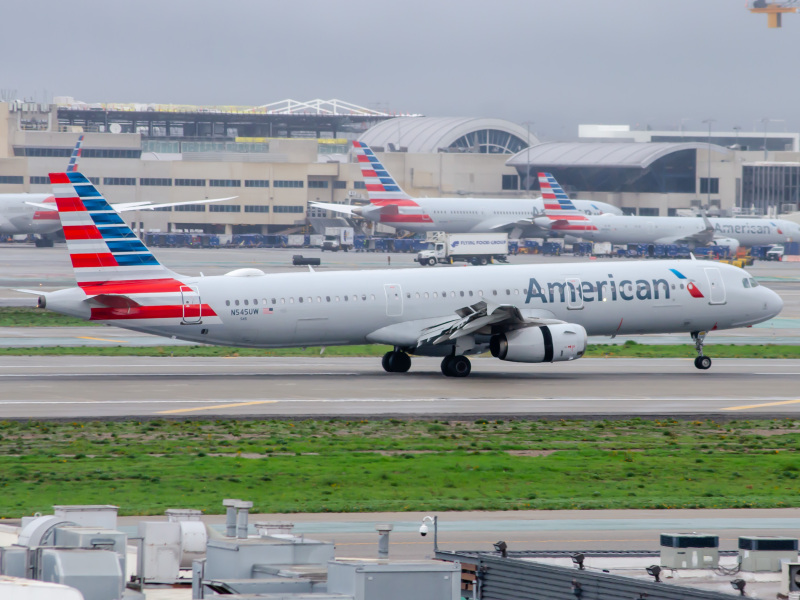 Photo of N545UW  - American Airlines Airbus A321-200 at LAX on AeroXplorer Aviation Database