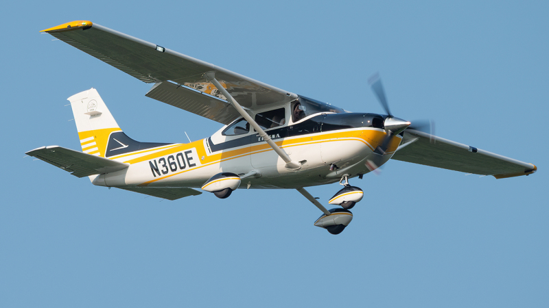 Photo of N360E - PRIVATE Cessna 182 Skylane at IAD on AeroXplorer Aviation Database