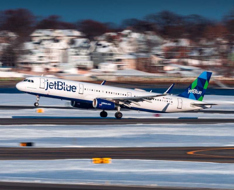Photo of N979JT - JetBlue Airways Airbus A321-200 at BOS on AeroXplorer Aviation Database