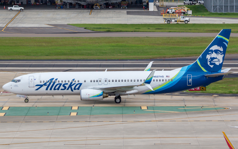 Photo of n527as - Alaska Airlines Boeing 737-800 at TPA on AeroXplorer Aviation Database