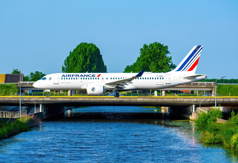 Photo of F-HZUL - Air France Airbus A220-300 at AMS on AeroXplorer Aviation Database