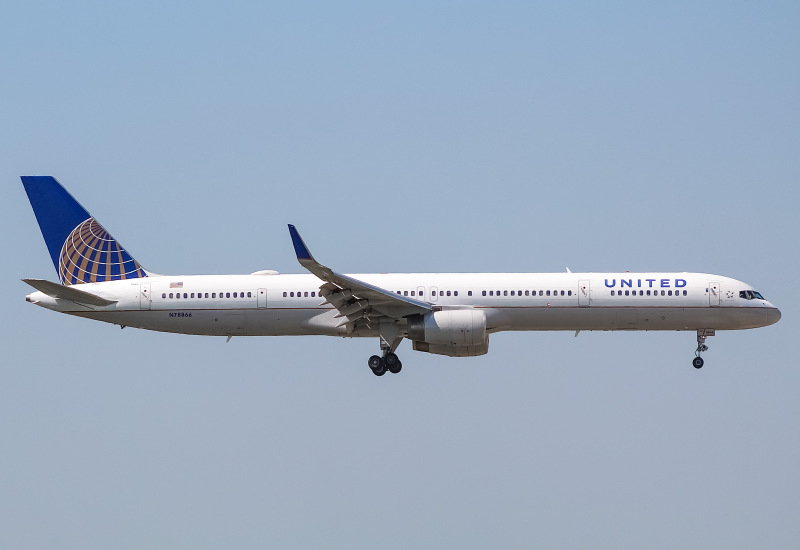 Photo of N78866 - United Airlines Boeing 757-300 at ORD on AeroXplorer Aviation Database
