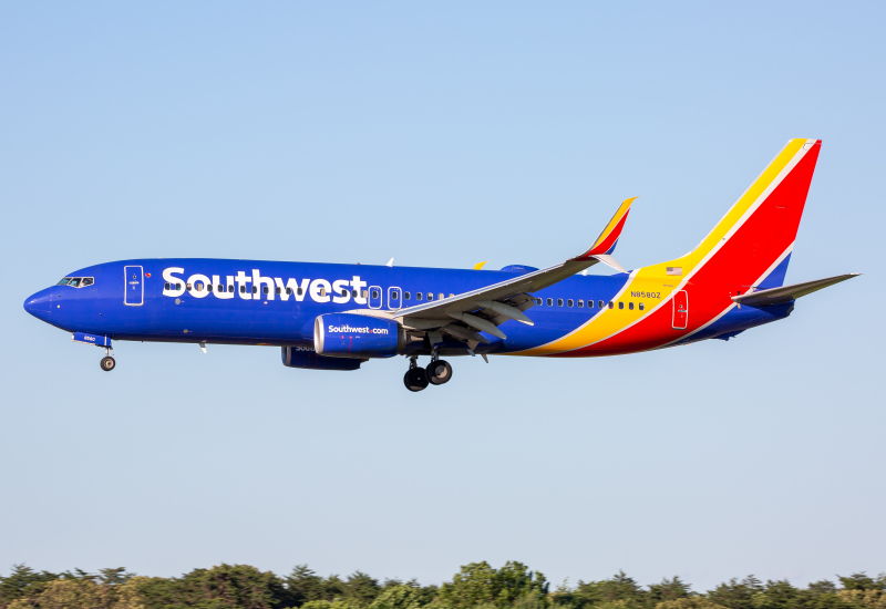Photo of N8580Z - Southwest Airlines Boeing 737-800 at BWI on AeroXplorer Aviation Database