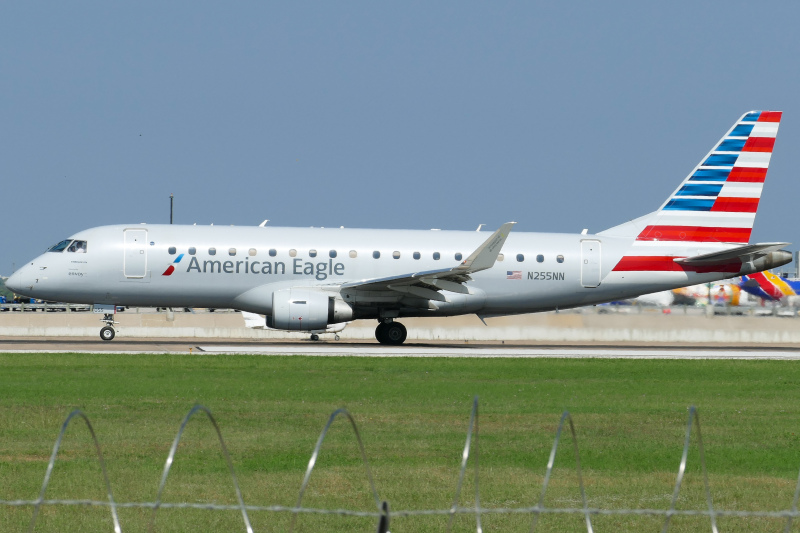 Photo of N255NN - American Airlines Embraer E175 at AUS on AeroXplorer Aviation Database