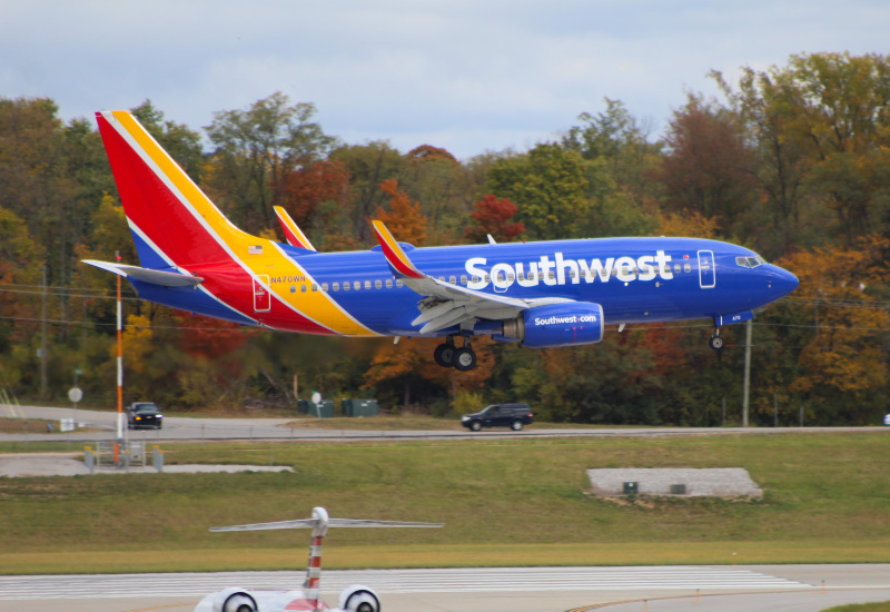Photo of N470WN - Southwest Airlines Boeing 737-700 at CVG on AeroXplorer Aviation Database