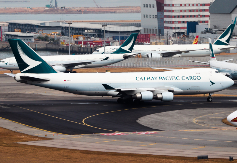 Photo of B-LIB - Cathay Pacific Boeing 747-400 at HKG on AeroXplorer Aviation Database