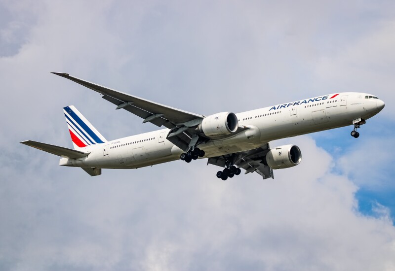 Photo of F-GSQL - Air France Boeing 777-328ER at IAD on AeroXplorer Aviation Database