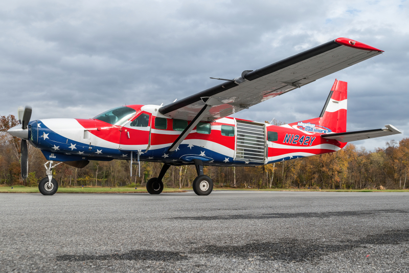 Photo of N1242Y - Skydive Baltimore Cessna 208 Grand Caravan at CGS on AeroXplorer Aviation Database