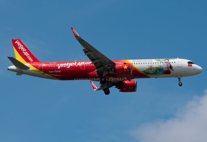 Photo of VN-A521 - VietJet Air A321NEO at SIN on AeroXplorer Aviation Database
