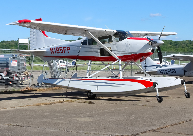 Photo of N185FP - PRIVATE  Cessna A185F at LUK on AeroXplorer Aviation Database