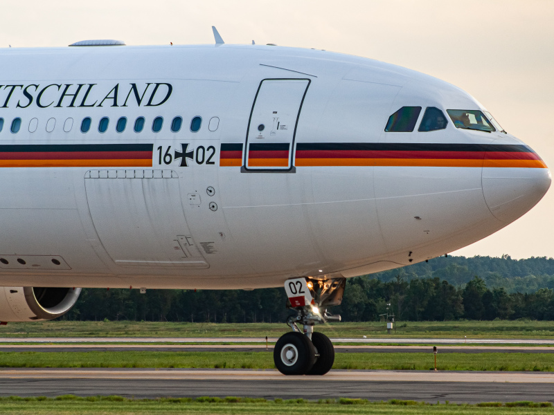 Photo of 16+02 - Bundesrepublik Deutschland Airbus A340-300 at IAD on AeroXplorer Aviation Database