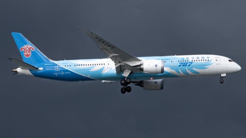 Photo of B-1297 - China Southern Airlines Boeing 787-9 at SIN on AeroXplorer Aviation Database