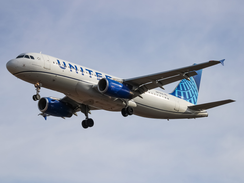Photo of N479UA - United Airlines Airbus A320 at IAD on AeroXplorer Aviation Database