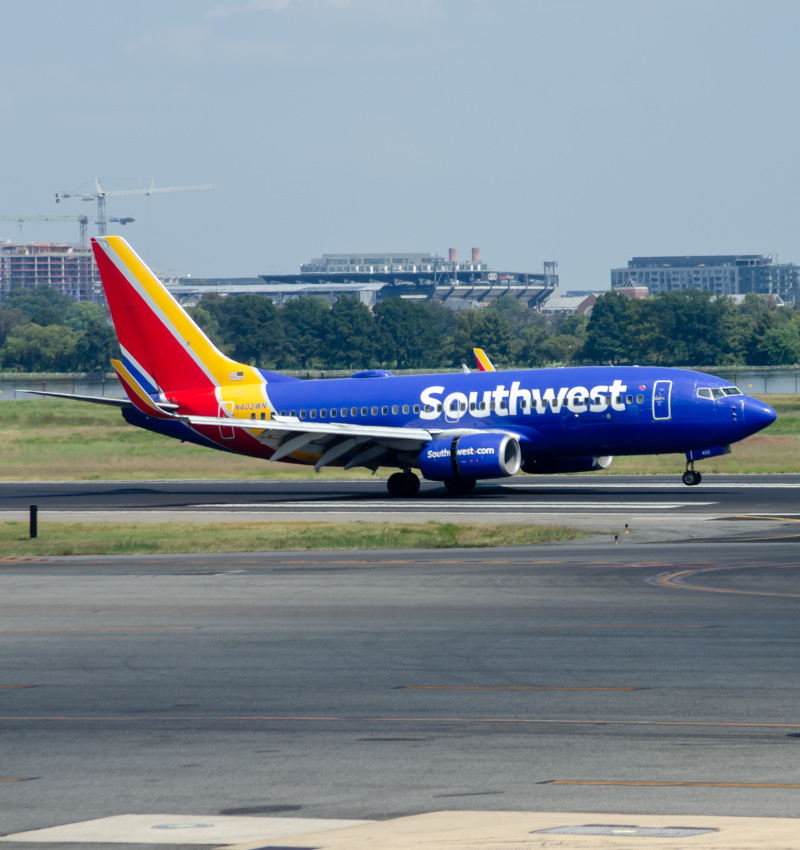 Photo of N403WN - Southwest Airlines Boeing 737-700 at DCA on AeroXplorer Aviation Database