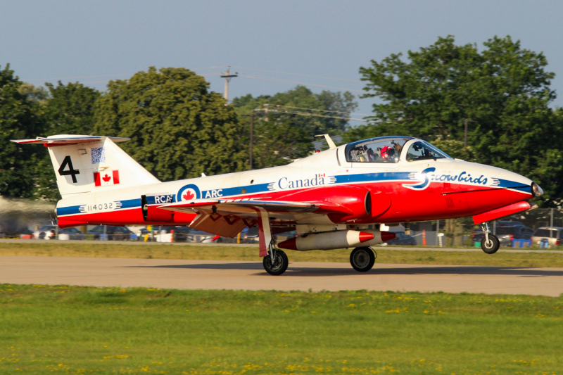 Photo of 144032 - Royal Canadian Air Force Canadair CT-144 Tutor at OSH on AeroXplorer Aviation Database