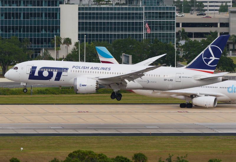 Photo of SP-LRB - LOT Polish Airlines Boeing 787-8 at TPA on AeroXplorer Aviation Database