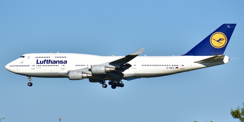 Photo of D-ABTL - Lufthansa Boeing 747-400 at MCO on AeroXplorer Aviation Database