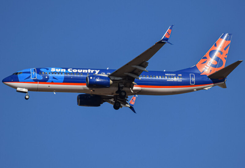 Photo of N820SY - Sun Country Airlines Boeing 737-800 at DEN on AeroXplorer Aviation Database