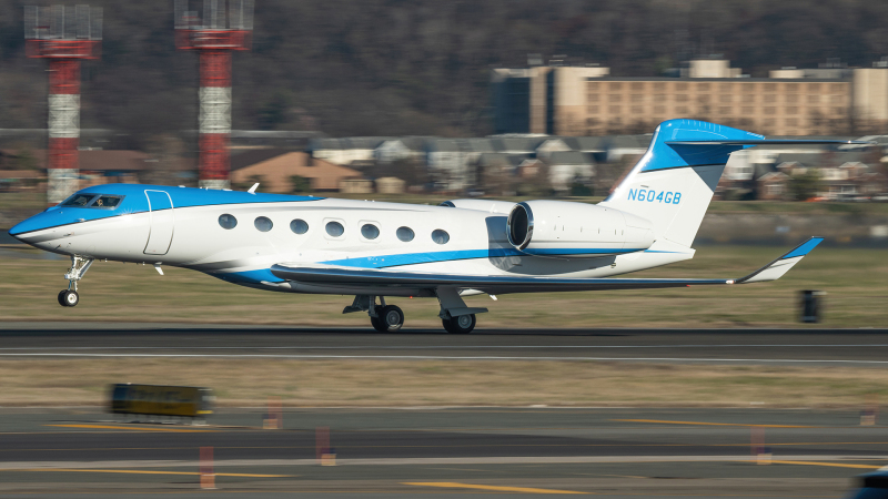 Photo of N604GB - PRIVATE Gulfstream G650 at DCA on AeroXplorer Aviation Database