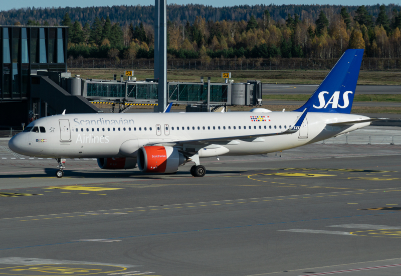 Photo of EI-SIH - Scandinavian Airlines Airbus A320NEO at OSL on AeroXplorer Aviation Database