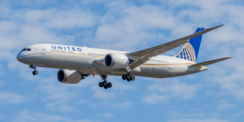 Photo of N24974 - United Airlines Boeing 787-9 at EWR on AeroXplorer Aviation Database