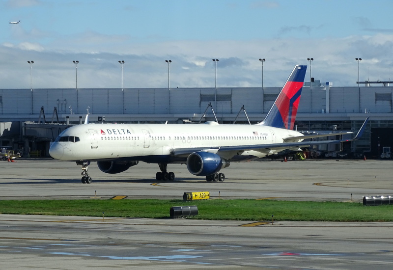 Photo of N548US - Delta Airlines Boeing 757-200 at ORD on AeroXplorer Aviation Database