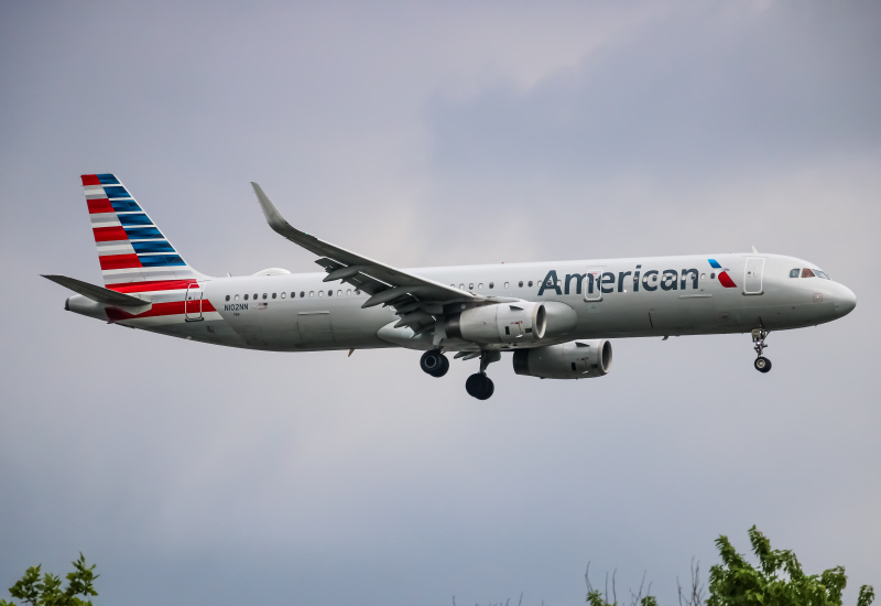 Photo of N102NN - American Airlines Airbus A321-200 at JFK on AeroXplorer Aviation Database