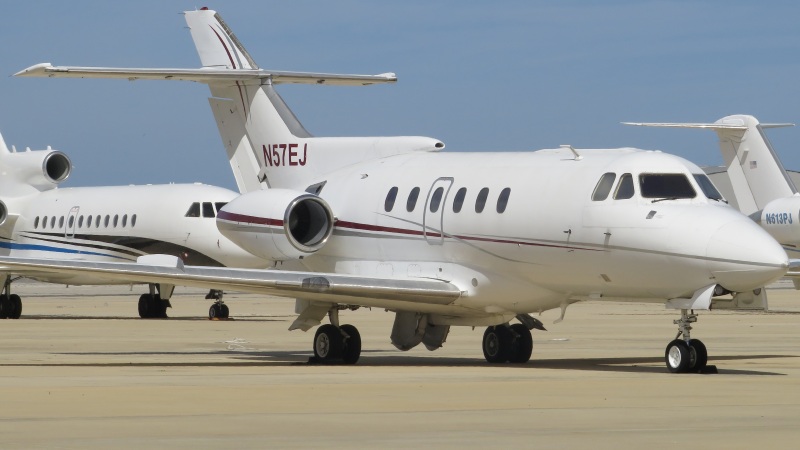 Photo of N57EJ - PRIVATE British Aerospace BAe 125-700A at SFB on AeroXplorer Aviation Database