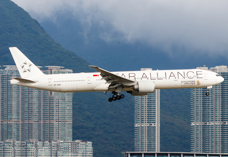 Photo of 9V-SWI - Singapore Airlines Boeing 777-300ER at HKG on AeroXplorer Aviation Database