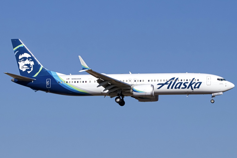 Photo of N960AK - Alaska Airlines Boeing 737 MAX 9 at SWO on AeroXplorer Aviation Database