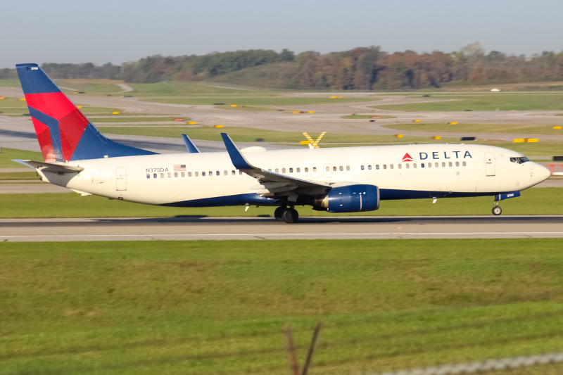 Photo of N375DA - Delta Airlines Boeing 737-800 at CVG on AeroXplorer Aviation Database