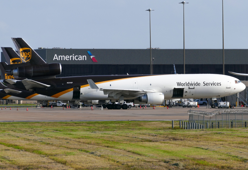 Photo of N254UP - United Parcel Service McDonnell Douglas MD-11F at DFW on AeroXplorer Aviation Database