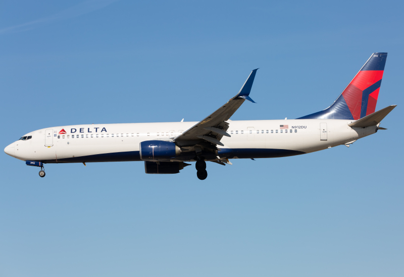 Photo of N912DU - Delta Airlines Boeing 737-900ER at BWI on AeroXplorer Aviation Database