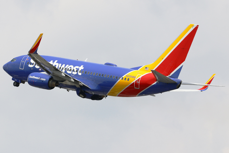 Photo of N206WN - Southwest Airlines Boeing 737-700 at MDW on AeroXplorer Aviation Database