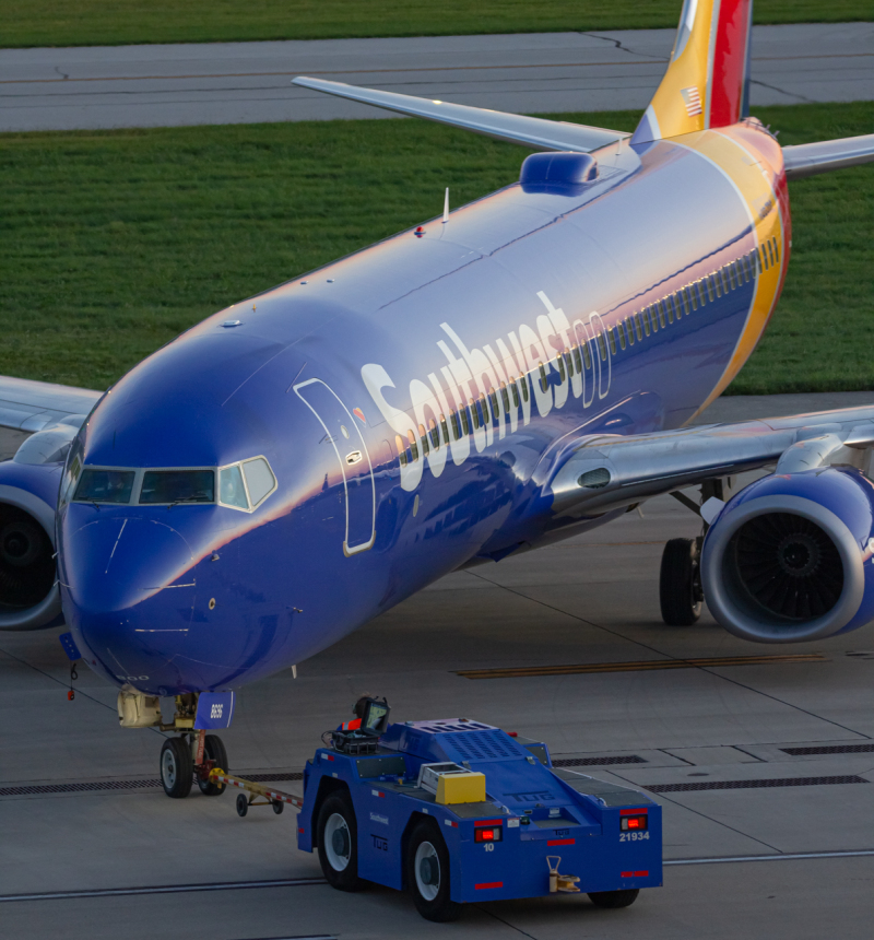 Photo of N8696E - Southwest Airlines Boeing 737-800 at CMH on AeroXplorer Aviation Database