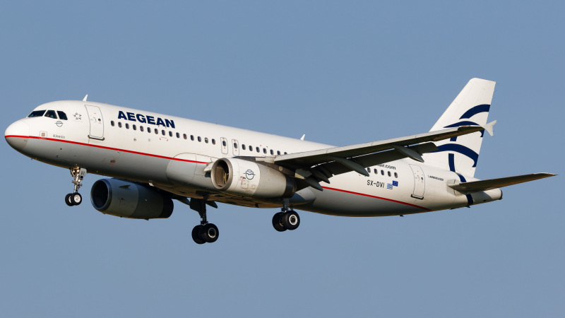 Photo of SX-DVI - Aegean Airlines Airbus A320 at ZRH on AeroXplorer Aviation Database