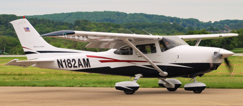 Photo of N182AM - PRIVATE Cessna 182 Skylane at FDK on AeroXplorer Aviation Database