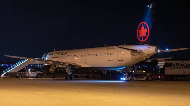 Photo of C-GJWD - Air Canada Airbus A321-200 at IAD on AeroXplorer Aviation Database