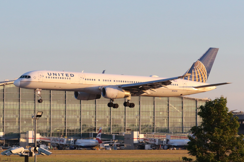 Photo of N14115 - United Airlines Boeing 757-200 at LHR on AeroXplorer Aviation Database