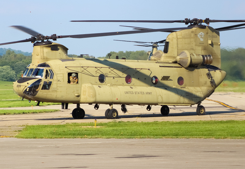 Photo of 09-08828 - USA - United States Army Boeing CH-47 Chinook at LUK on AeroXplorer Aviation Database