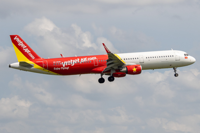 Photo of VN-A535 - VietJet Air Airbus A321-200 at SGN on AeroXplorer Aviation Database