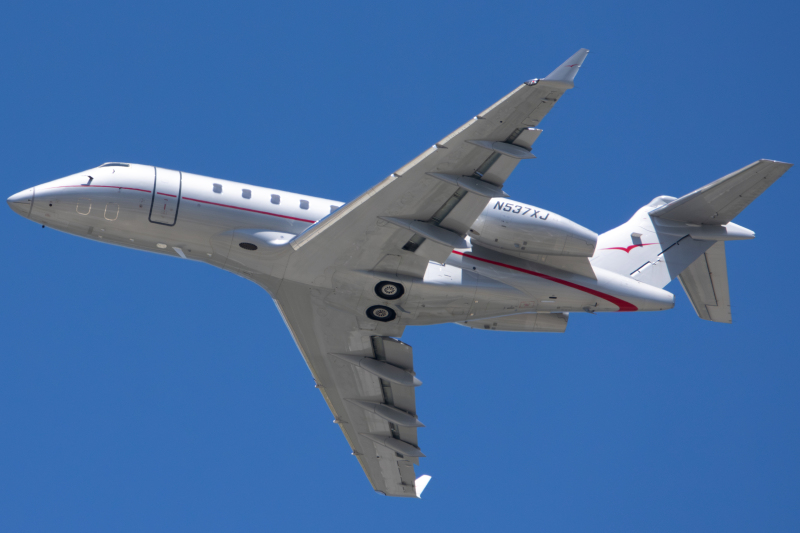 Photo of N537XJ - VistaJet Bombardier Challenger 300 at SJC on AeroXplorer Aviation Database