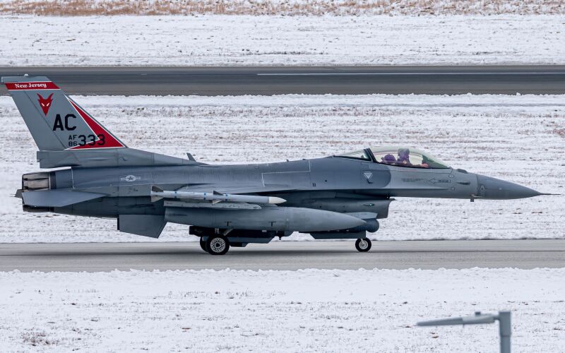 Photo of 86-0333 - USAF - United States Air Force General Dynamics F-16 Fighting Falcon at ACY on AeroXplorer Aviation Database