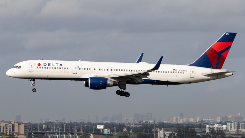 Photo of N6714Q - Delta Airlines Boeing 757-200 at MIA on AeroXplorer Aviation Database