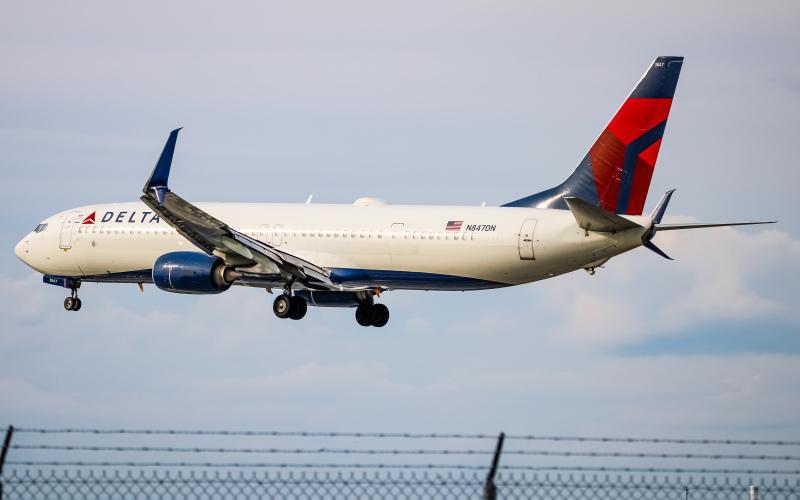 Photo of N847DN - Delta Airlines Boeing 737-900ER at BWI  on AeroXplorer Aviation Database