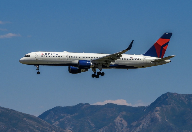 Photo of N819DX - Delta Airlines Boeing 757-200 at SLC on AeroXplorer Aviation Database