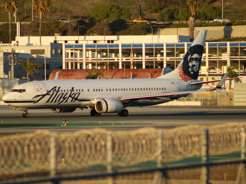 Photo of N538AS - Alaska Airlines Boeing 737-800 at SAN on AeroXplorer Aviation Database