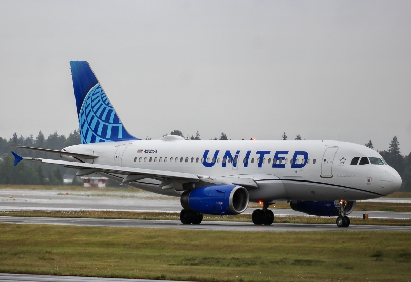 Photo of N881UA - United Airlines Airbus A319 at SEA on AeroXplorer Aviation Database