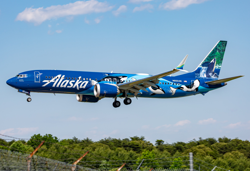 Photo of N932AK - Alaska Airlines Boeing 737 MAX 9 at BWI on AeroXplorer Aviation Database