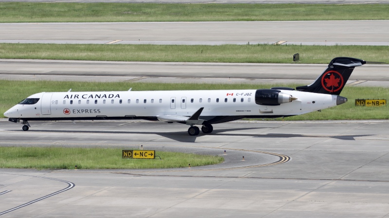 Photo of C-FJQZ - Air Canada Express Mitsubishi CRJ-900 at IAH on AeroXplorer Aviation Database